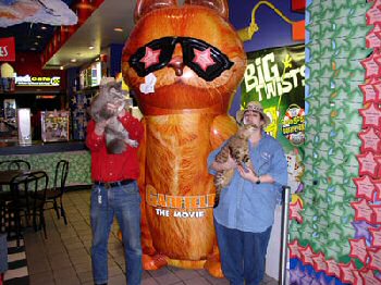 Mike with wiggling Neroon